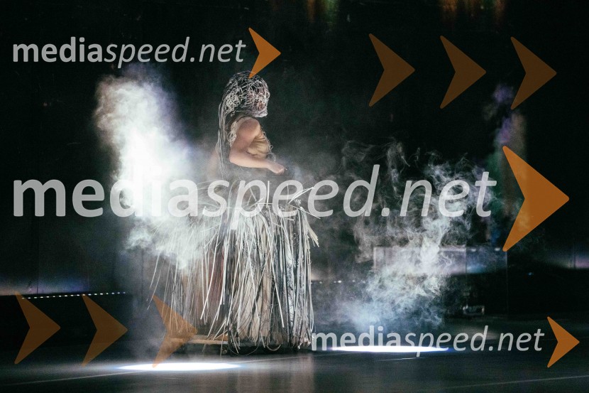 Brezmejno telo, premiera