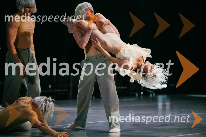 Brezmejno telo, premiera