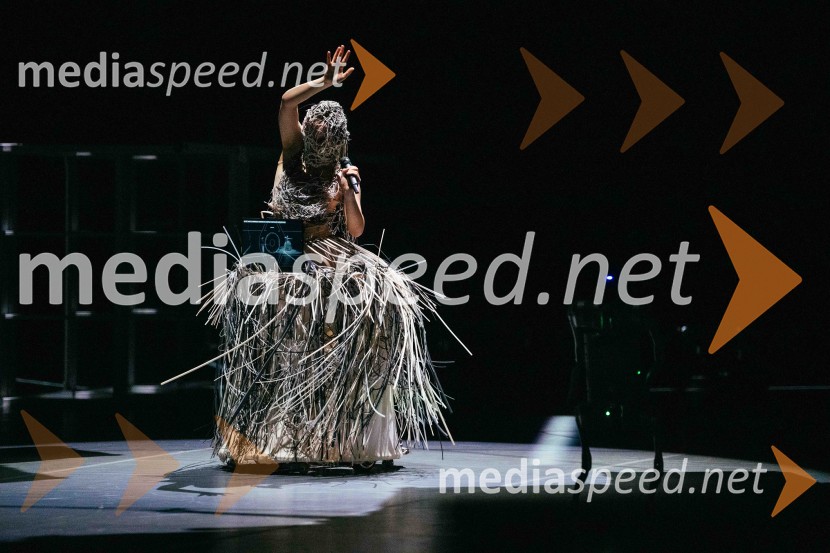 Brezmejno telo, premiera