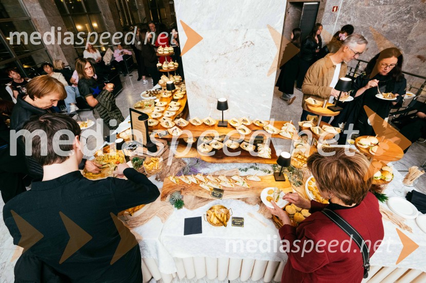 Brezmejno telo, premiera