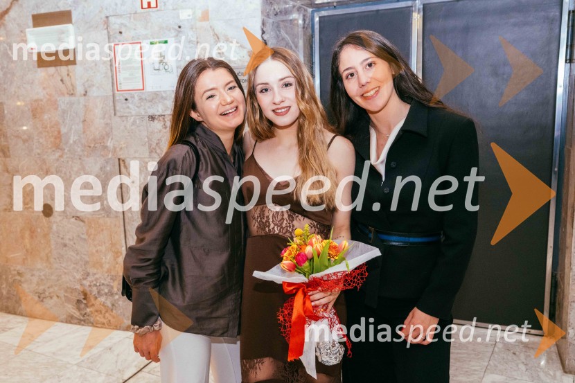 Brezmejno telo, premiera