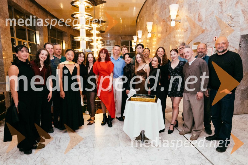 Brezmejno telo, premiera