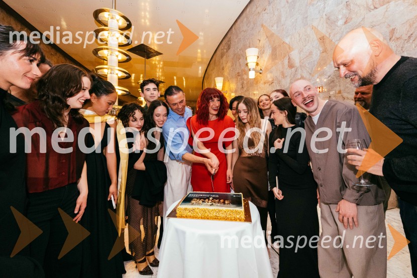 Brezmejno telo, premiera