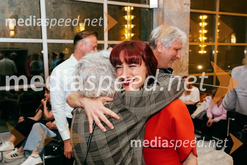 Brezmejno telo, premiera