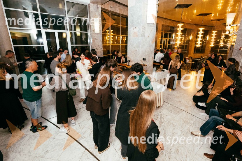 Brezmejno telo, premiera