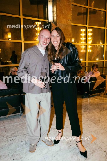 Brezmejno telo, premiera