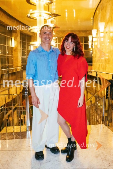 Brezmejno telo, premiera