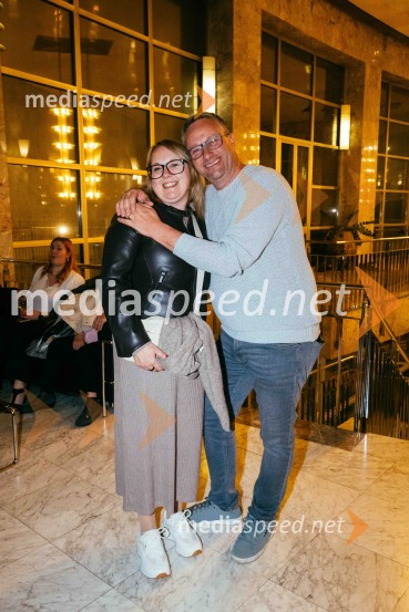 Brezmejno telo, premiera