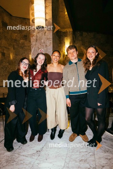 Brezmejno telo, premiera