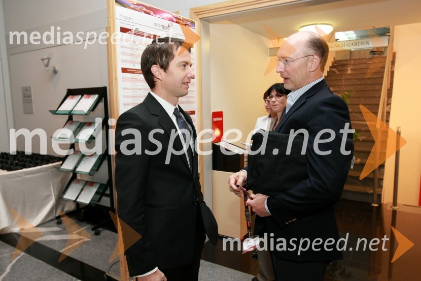Tomaž Orešič, EFT Group in predsedujoči konferenci in David Surtees, direktor marketinga EFT Group
Energija 2009, 5. mednarodna energetska konferenca