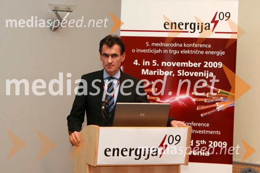 Dr. Florian Haslauer, podpredsednik A.T. Kearney NemčijaEnergija 2009, 5. mednarodna energetska konferenca