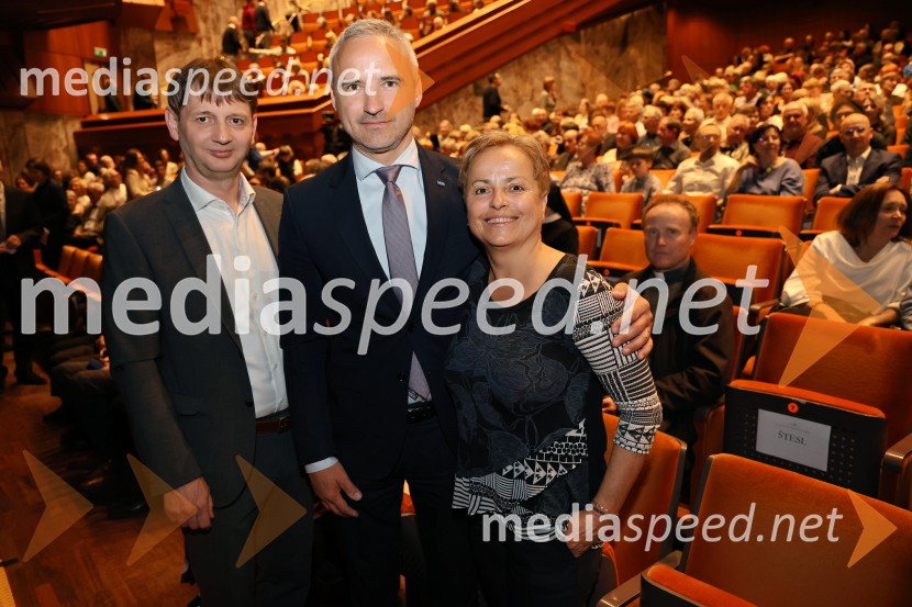  ... ;  Janez Cigler Kralj, poslanec;  ... Dobrodelni koncert Zavoda Antona Martina Slomška