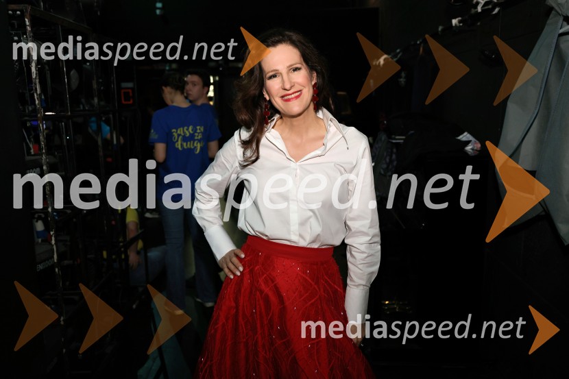  Manca Izmajlova, pevkaDobrodelni koncert Zavoda Antona Martina Slomška