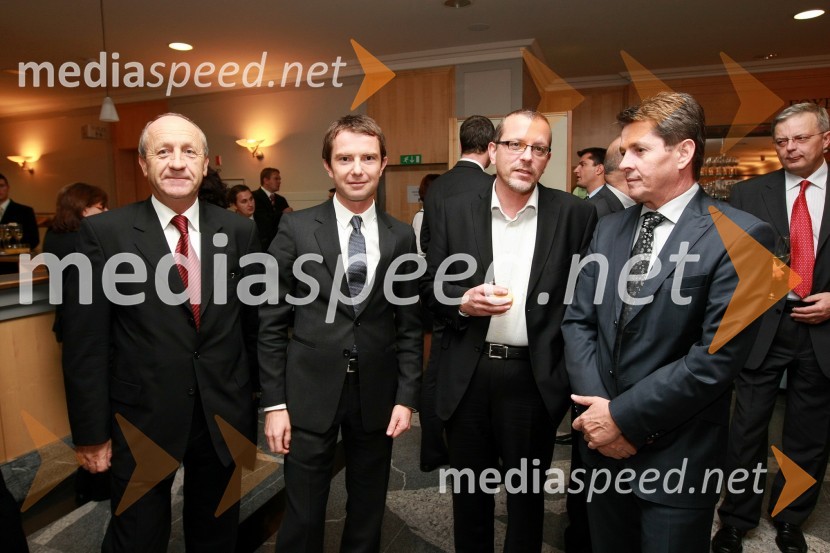 Branko Pavlin, predsednik uprave časopisne družbe Dnevnik, Tomaž Orešič, EFT Group in predsedujoči konferenci, ... in Borut Meh, generalni direktor Holdinga Slovenske elektrarne (HSE)Energija 2009, 5. mednarodna energetska konferenca