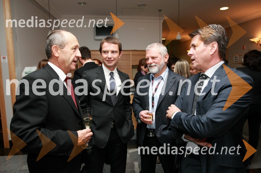 Branko Pavlin, predsednik uprave časopisne družbe Dnevnik, Tomaž Orešič, EFT Group in predsedujoči konferenci, ... in Borut Meh, generalni direktor Holdinga Slovenske elektrarne (HSE)Energija 2009, 5. mednarodna energetska konferenca