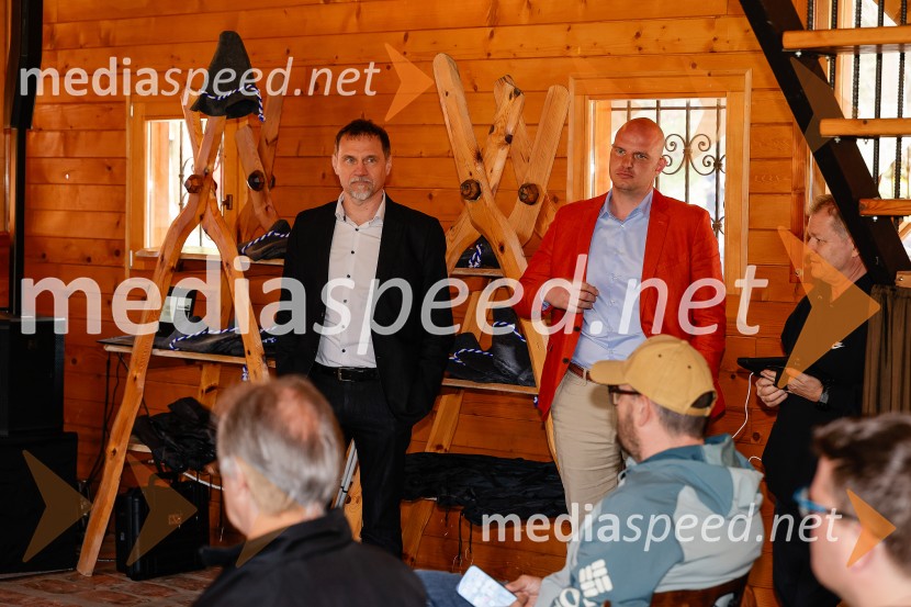 Toyota RAV4, tiskovna konferenca