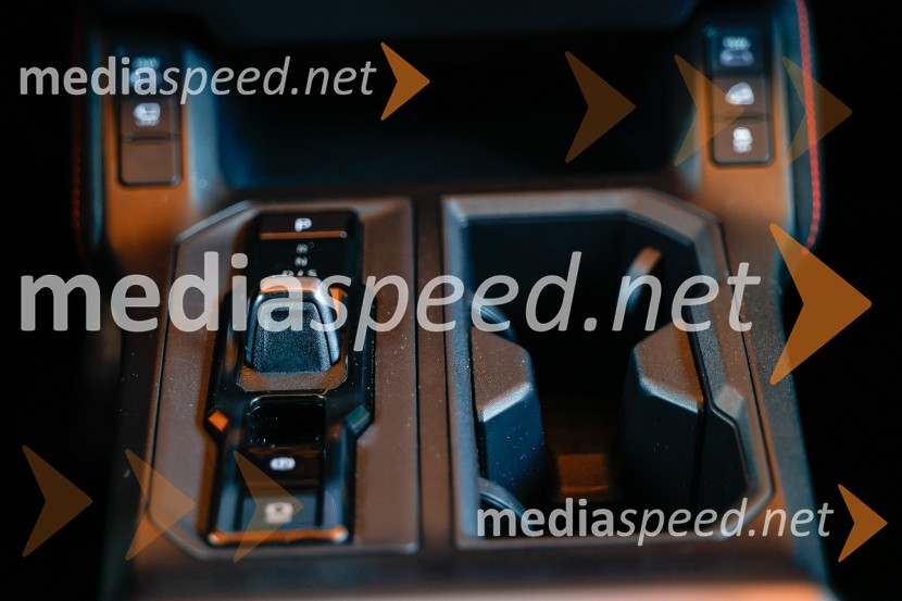 Toyota RAV4, tiskovna konferenca