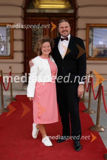 Alica v čudežni deželi, premiera