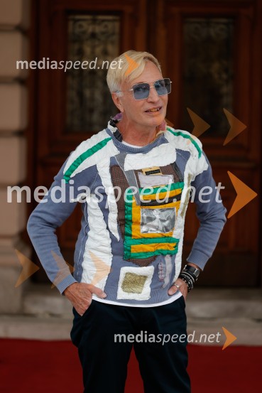 Alica v čudežni deželi, premiera