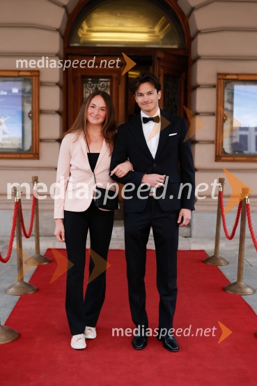 Alica v čudežni deželi, premiera