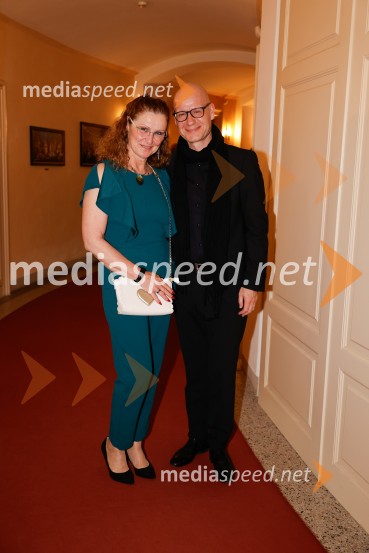 Alica v čudežni deželi, premiera