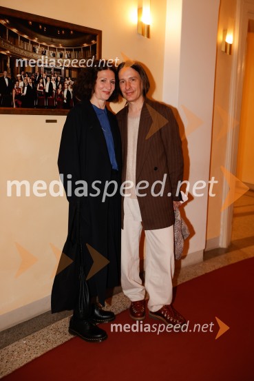 Alica v čudežni deželi, premiera