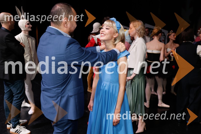 Alica v čudežni deželi, premiera