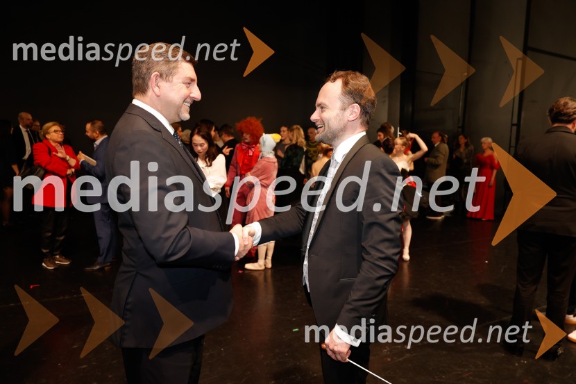 Alica v čudežni deželi, premiera