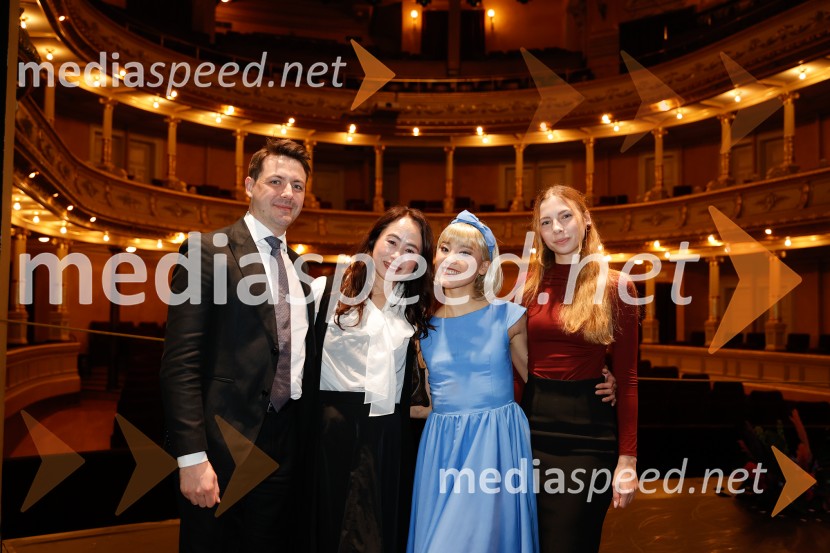 Alica v čudežni deželi, premiera