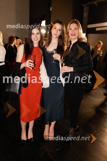 Alica v čudežni deželi, premiera