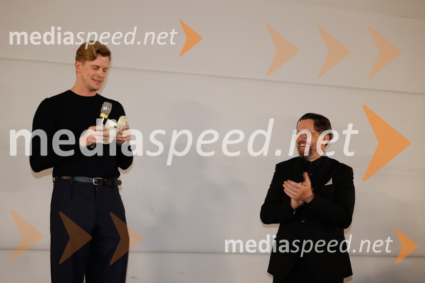 Alica v čudežni deželi, premiera