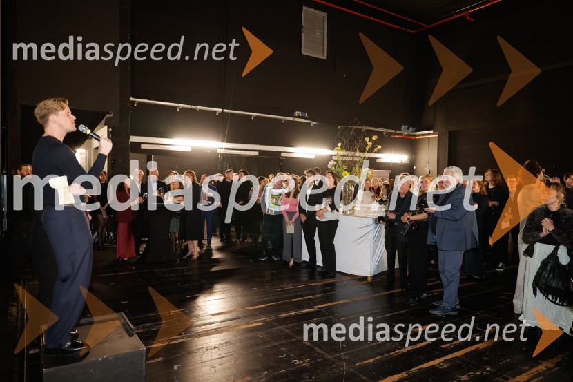 Alica v čudežni deželi, premiera