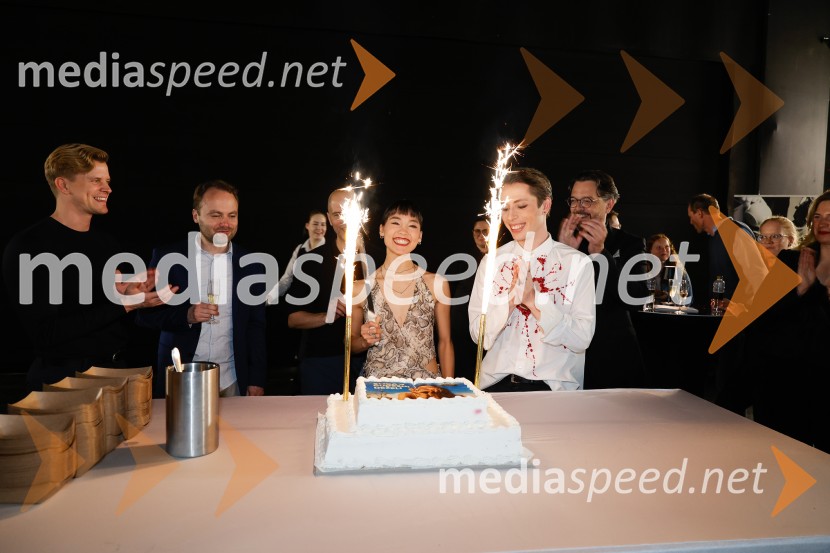 Alica v čudežni deželi, premiera