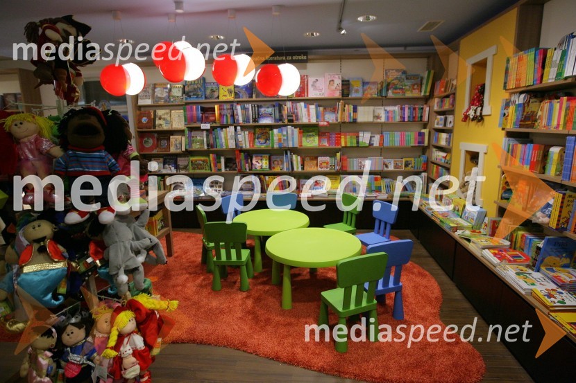 Otroški kotiček v Mestni knjigarni Maribor (MKM)Mladinska knjiga, odprtje Mestne knjigarne Maribor