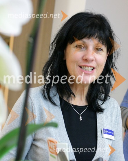 Knjigarka v Mestni knjigarni Maribor (MKM)Mladinska knjiga, odprtje Mestne knjigarne Maribor