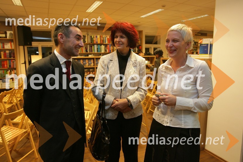 Ivan Gračan, direktor maloprodaje Mladinske knjige Trgovine, Stanka Kašper, vodja knjigarne Mladinske knjige v Europarku in Metka Zver, marketing Mladinske knjige TrgovineMladinska knjiga, odprtje Mestne knjigarne Maribor