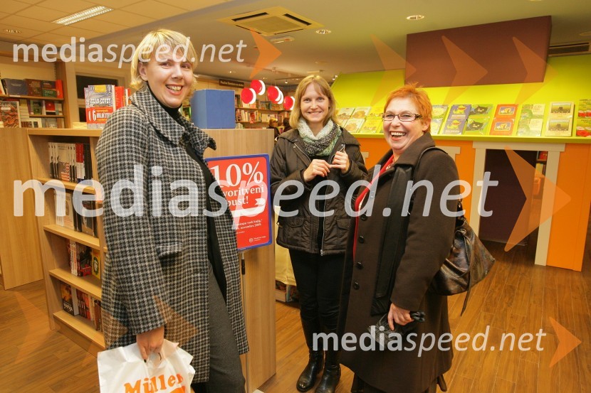 Obiskovalke Mestne knjigarne Maribor (MKM)Mladinska knjiga, odprtje Mestne knjigarne Maribor