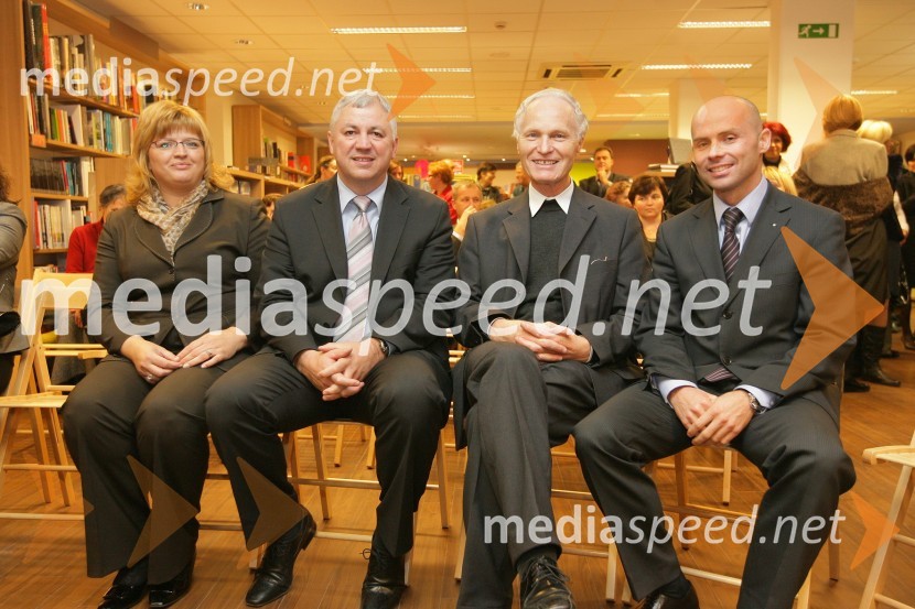 Iva Premerl, članica uprave Mladinske knjige Trgovine, Peter Tomšič, predsednik uprave Mladinske knjige Založbe, Mirko Krašovec, ekonom mariborske nadškofije in Andrej Bergant, predsednik uprave Mladinske knjige TrgovineMladinska knjiga, odprtje Mestne knjigarne Maribor