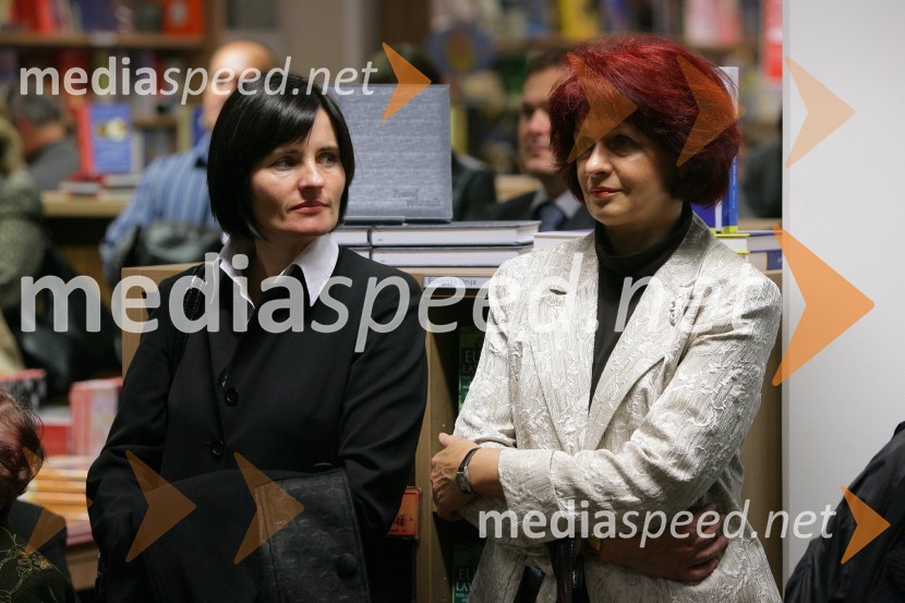 Martina Orešek, vodja programa v Mladinski knjigi Trgovini in Stanka Kašper, vodja knjigarne Mladinske knjige v EuroparkuMladinska knjiga, odprtje Mestne knjigarne Maribor