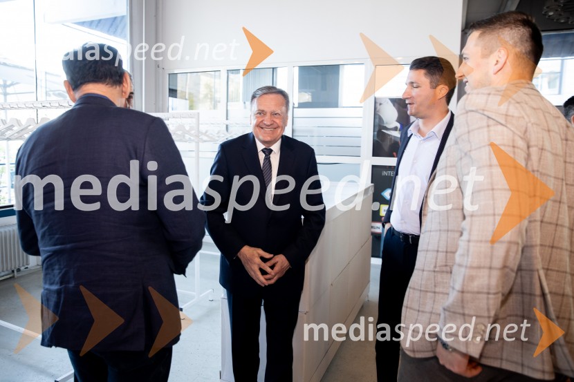 Predstavitev knjige Petra Čeferina Smeh na sodišču