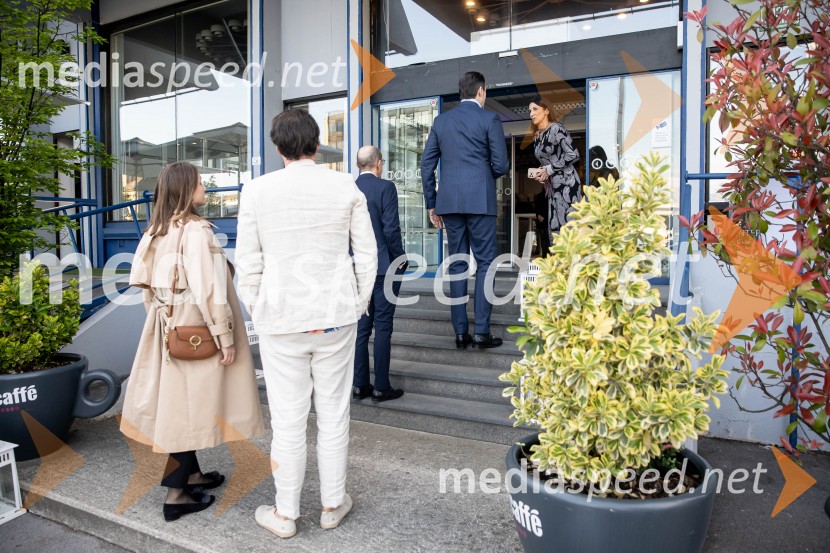 Predstavitev knjige Petra Čeferina Smeh na sodišču