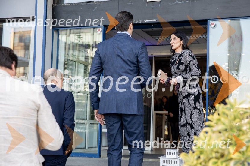 Predstavitev knjige Petra Čeferina Smeh na sodišču