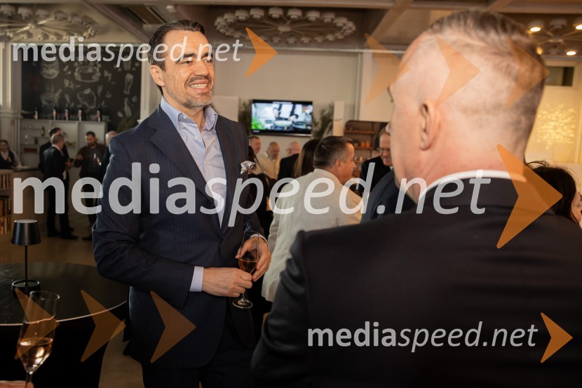 Predstavitev knjige Petra Čeferina Smeh na sodišču