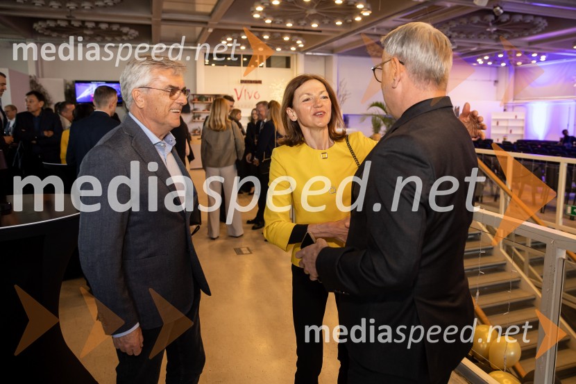 Predstavitev knjige Petra Čeferina Smeh na sodišču