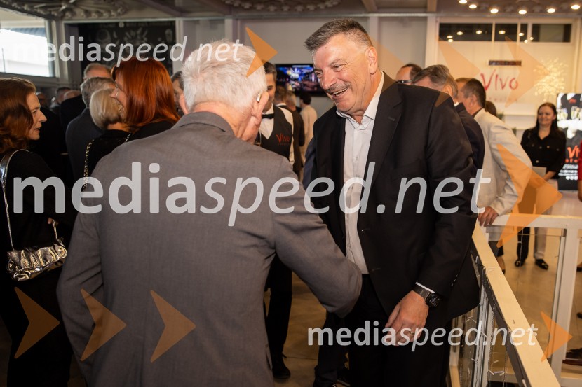 Predstavitev knjige Petra Čeferina Smeh na sodišču