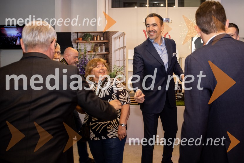 Predstavitev knjige Petra Čeferina Smeh na sodišču