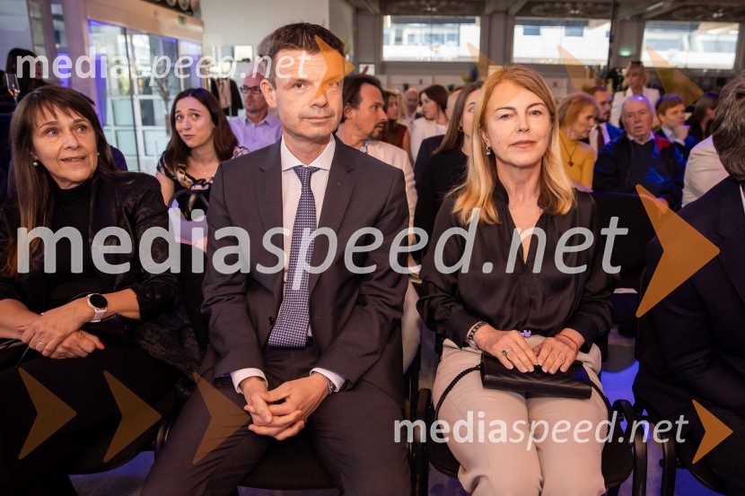 Predstavitev knjige Petra Čeferina Smeh na sodišču