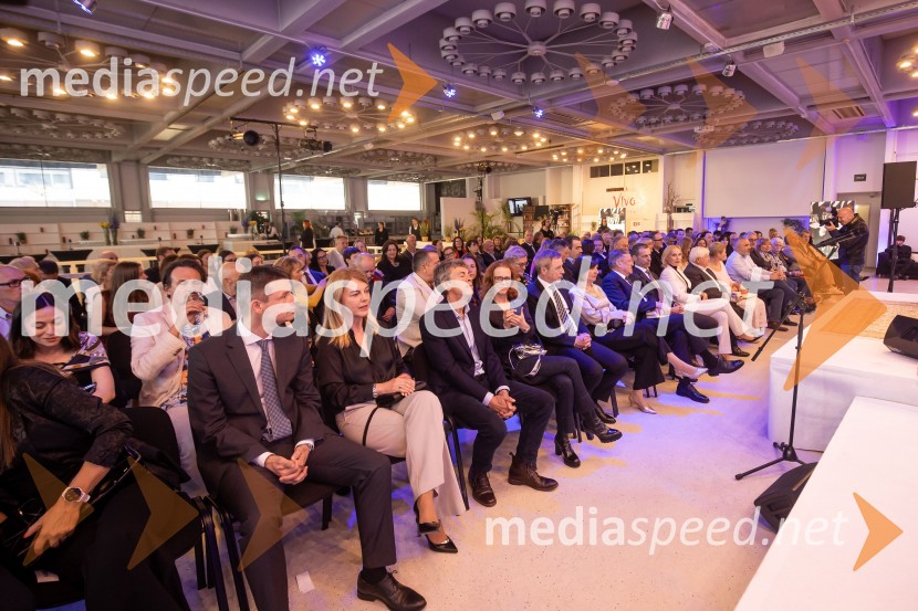 Predstavitev knjige Petra Čeferina Smeh na sodišču