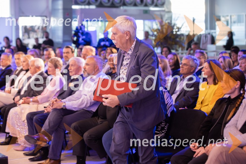 Predstavitev knjige Petra Čeferina Smeh na sodišču