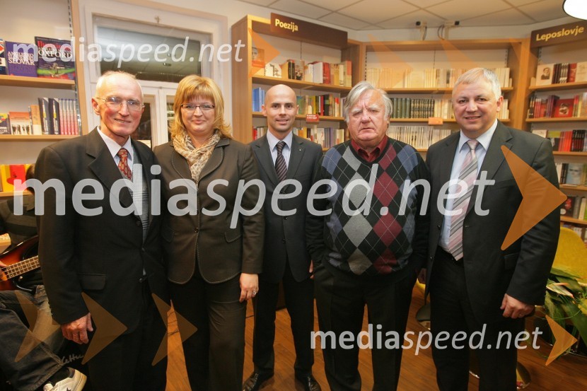 Milan Matos, predsednik nadzornega sveta Mladinske knjige Trgovine ter nekdanji direktor Mladinske knjige Založbe, Iva Premerl, članica uprave Mladinske knjige Trgovine, Andrej Bergant, predsednik uprave Mladinske knjige Trgovine, Tone Partljič, pisatelj in Peter Tomšič, predsednik uprave Mladinske knjige ZaložbeMladinska knjiga, odprtje Mestne knjigarne Maribor